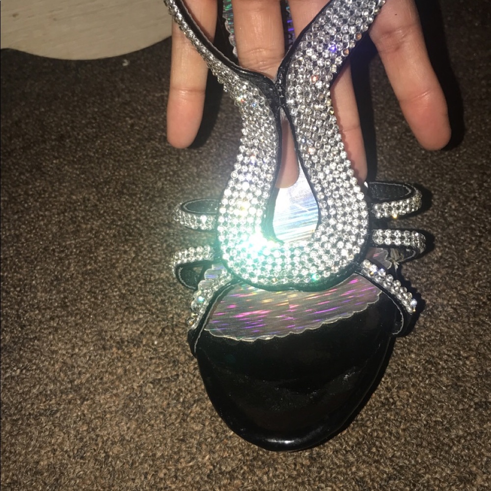 Heels - Picture 2 of 2